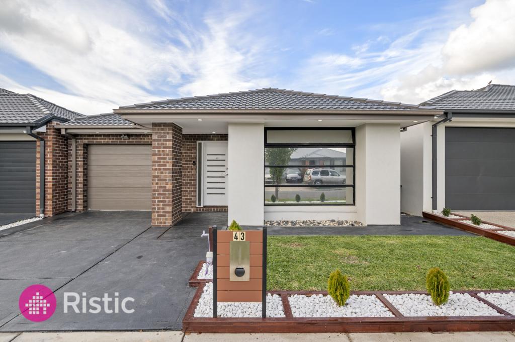 43 Upthorpe Way, Mickleham, VIC 3064