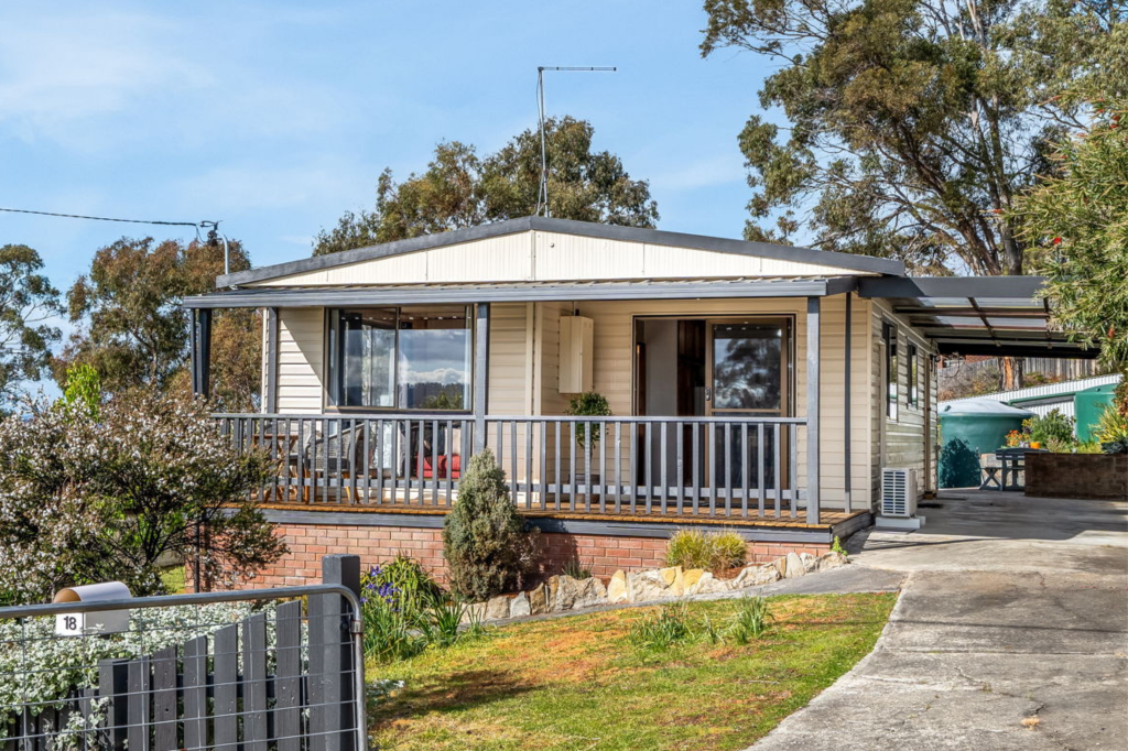 18 Kestrel St, Primrose Sands, TAS 7173