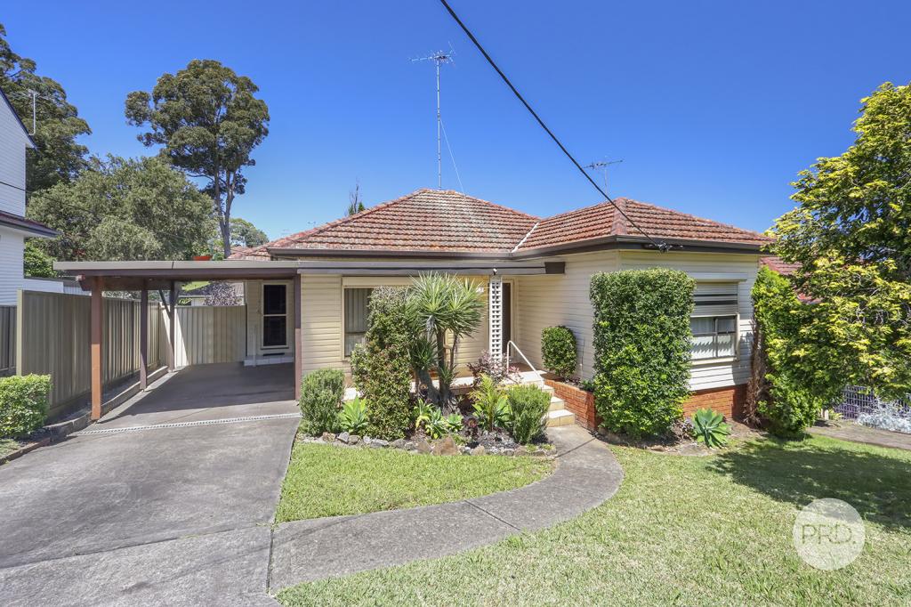 17 Tournay St, Peakhurst, NSW 2210