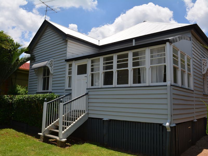 82 Hume St, North Toowoomba, QLD 4350