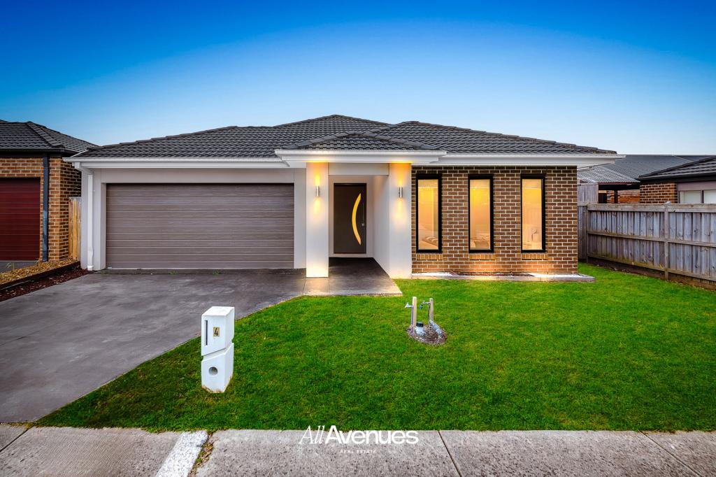 4 Eminence Dr, Cranbourne West, VIC 3977