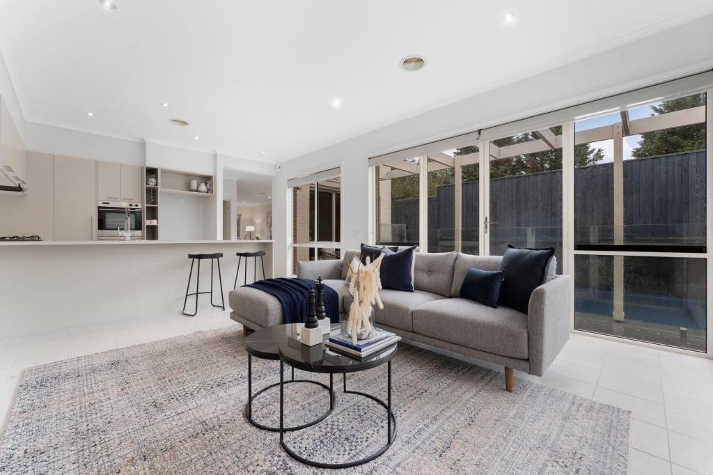 5 Sand Hill Cl, Heatherton, VIC 3202