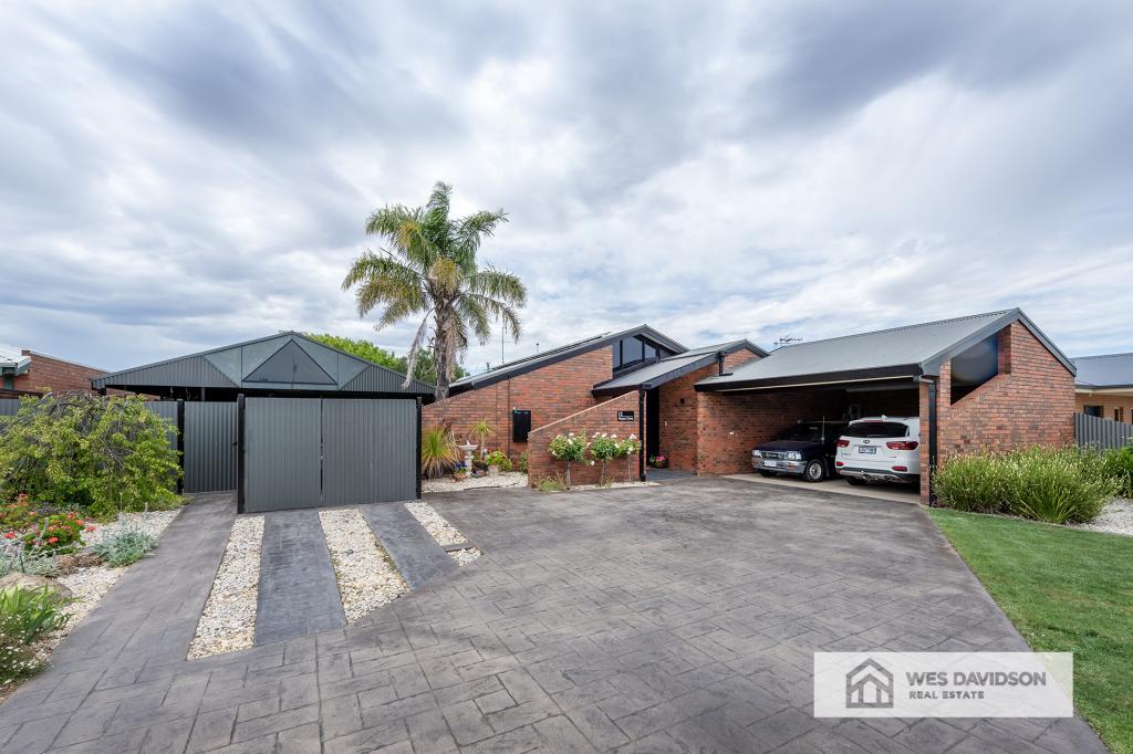 15 Hayes Dr, Horsham, VIC 3400