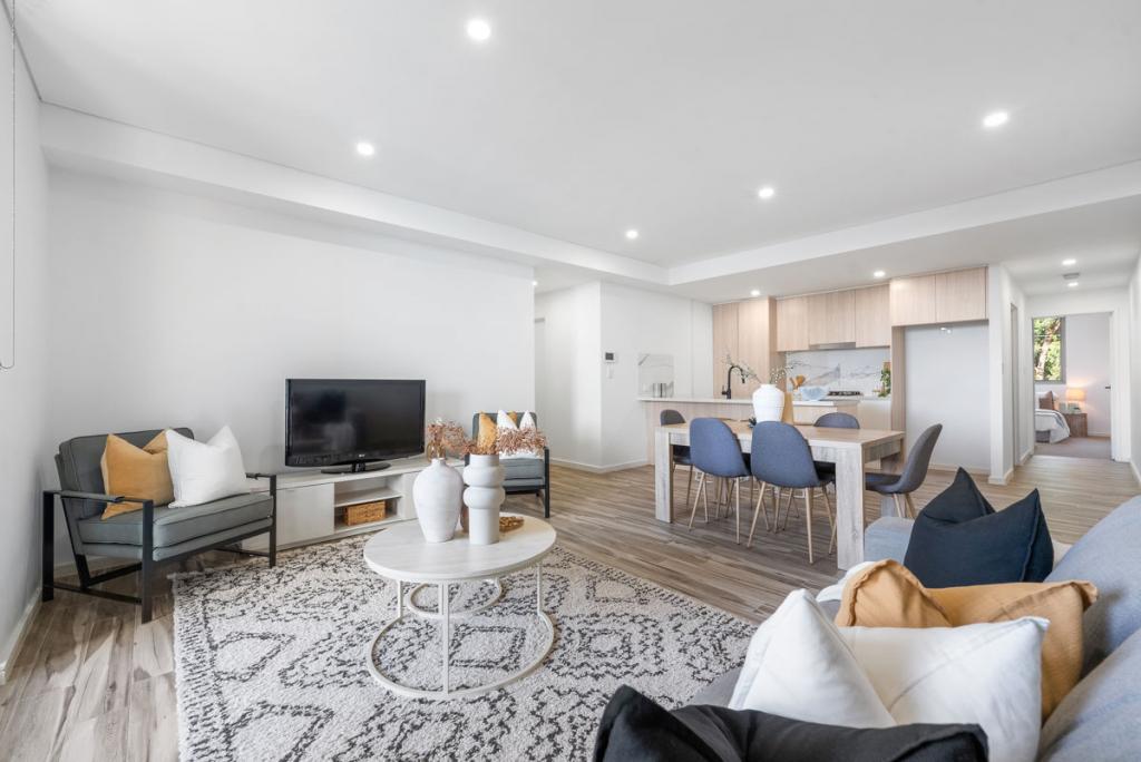 33/23 PATON ST, MERRYLANDS WEST, NSW 2160