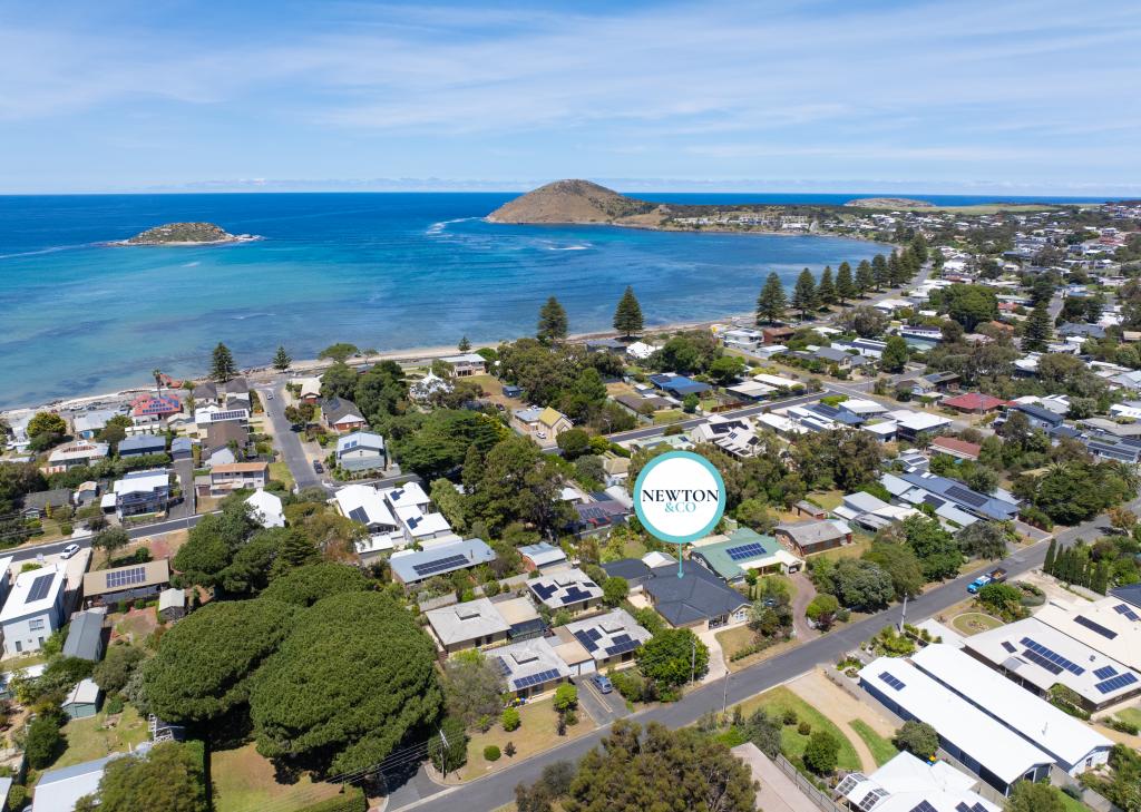 24 Russell St, Encounter Bay, SA 5211