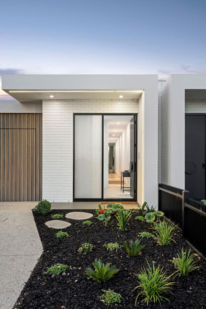 6a Hilbert Rd, Airport West, VIC 3042