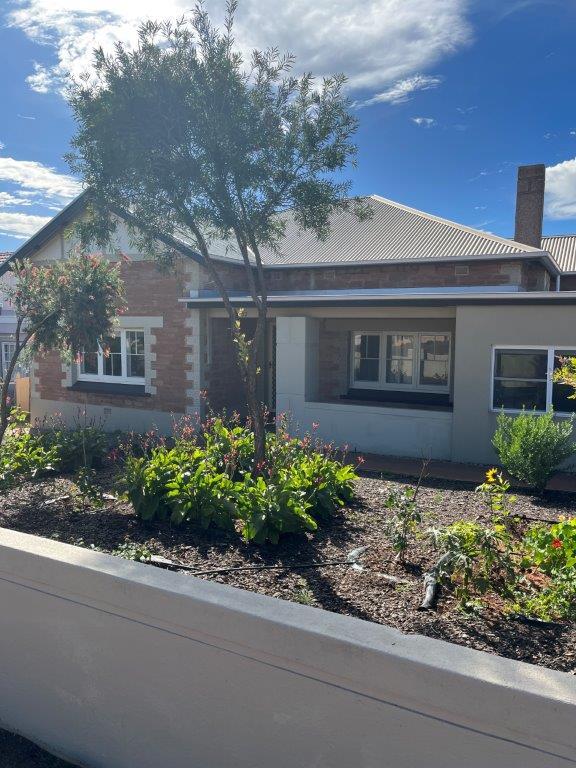 52 ROBERTS TCE, WHYALLA, SA 5600