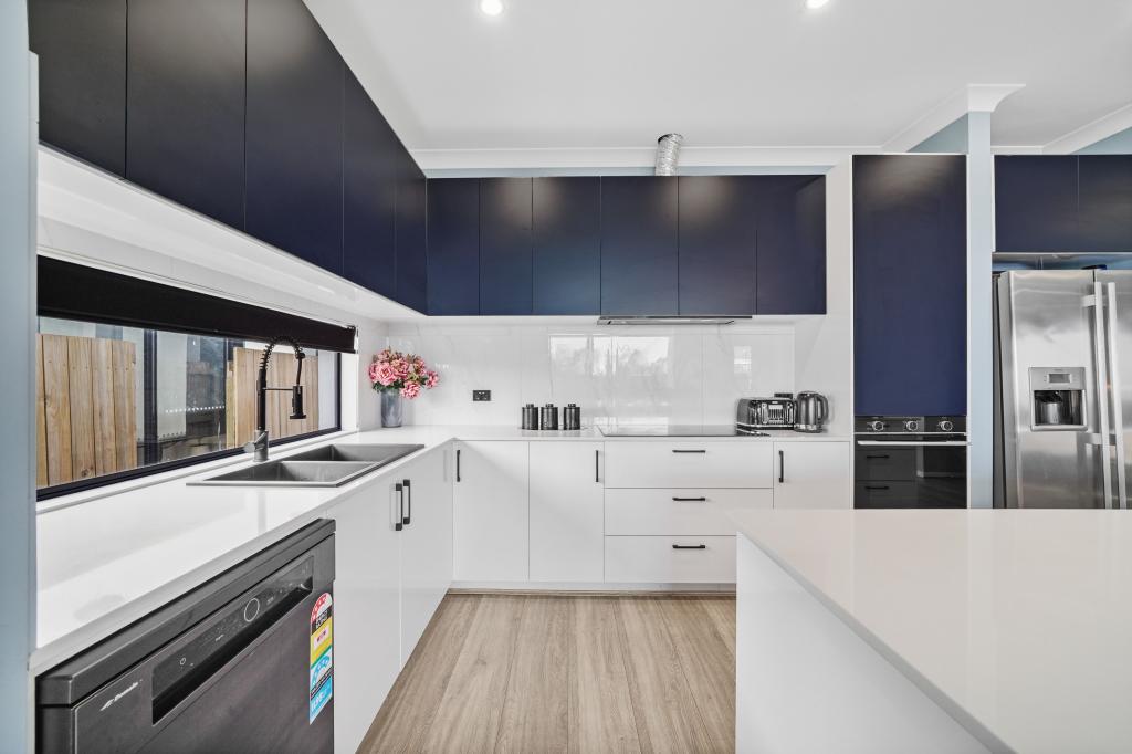 6 Irving Way, Belivah, QLD 4207
