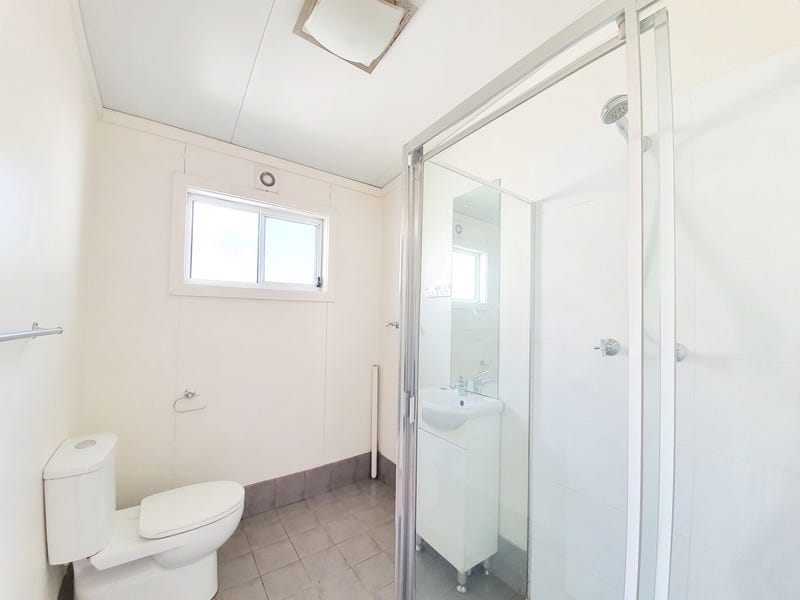 32a Tasman Ave, Lethbridge Park, NSW 2770