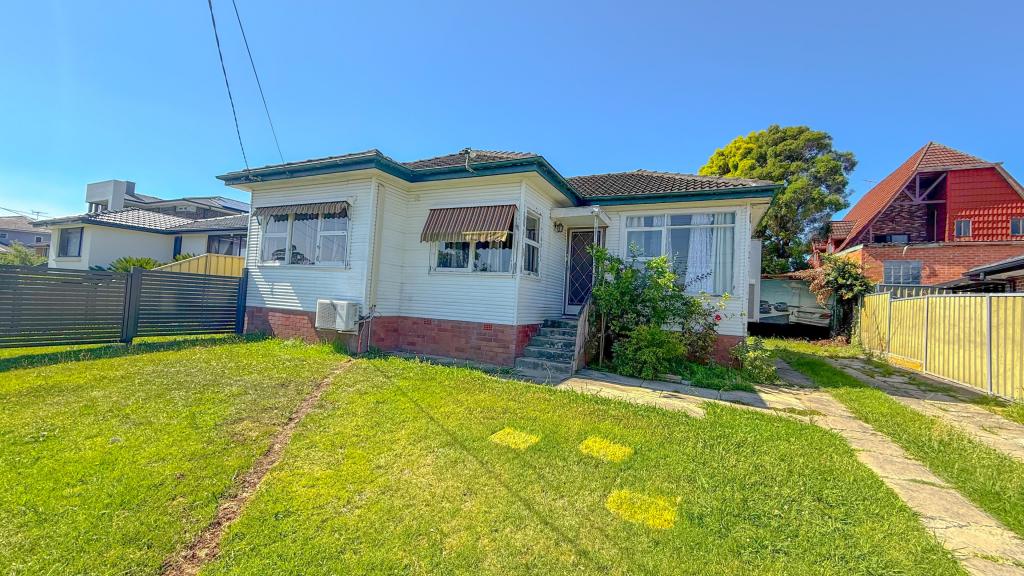 16 Tripoli Rd, Fairfield West, NSW 2165