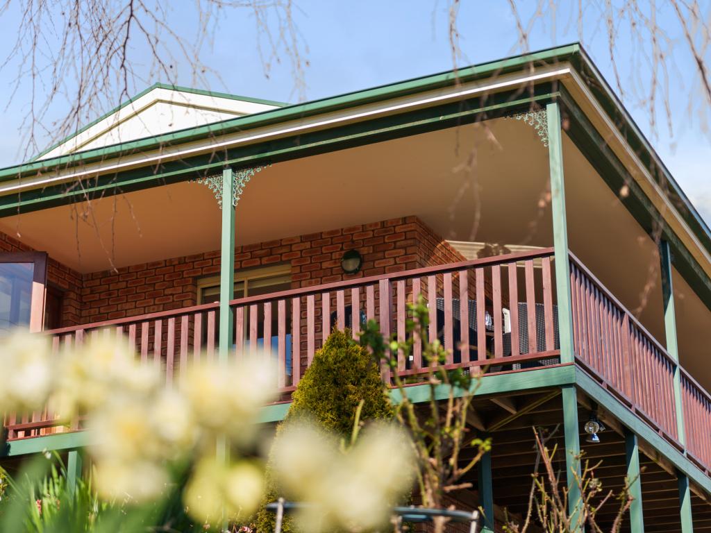 16 Highfield Rd, Ambleside, TAS 7310