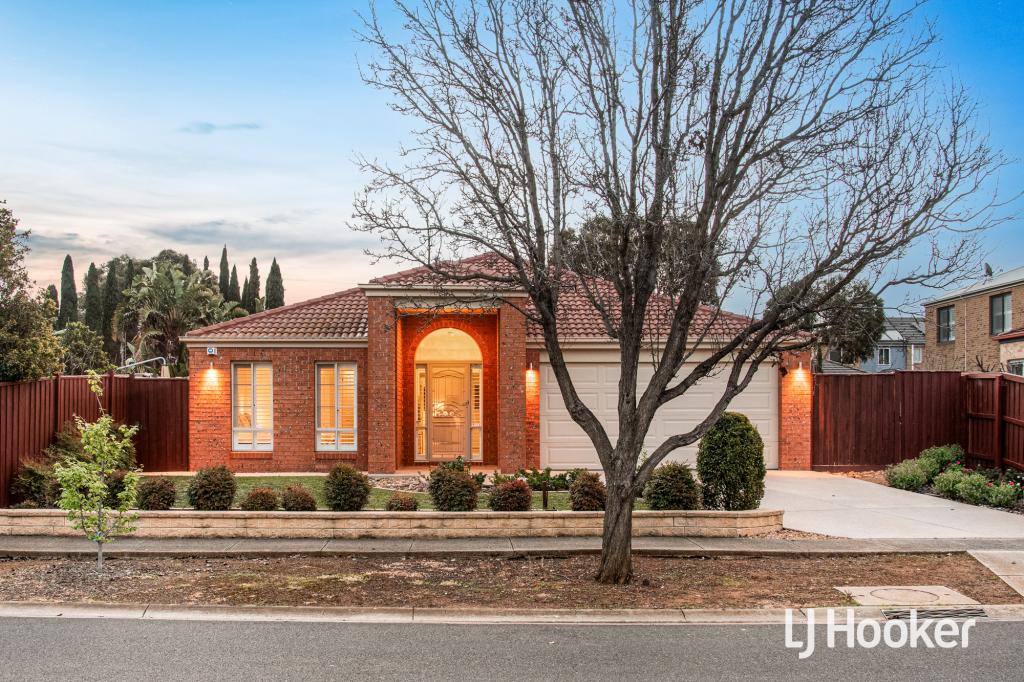 4 HIBISCUS CRES, POINT COOK, VIC 3030
