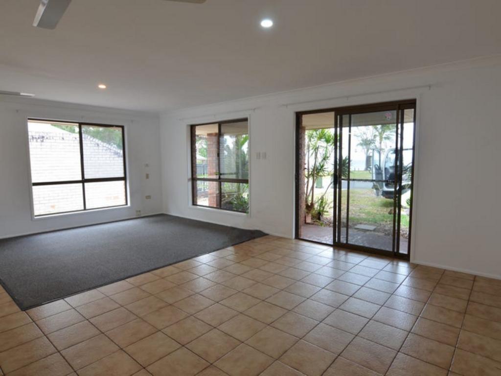 95 Esplanade, Godwin Beach, QLD 4511