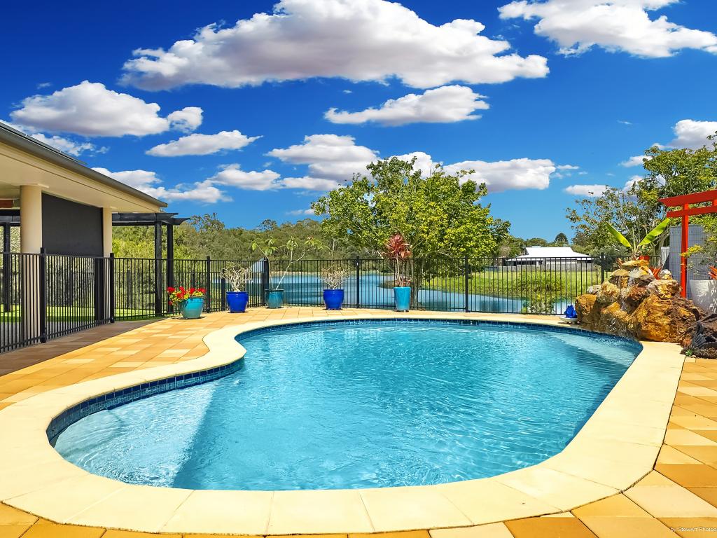 10 Florida Ct, Torquay, QLD 4655