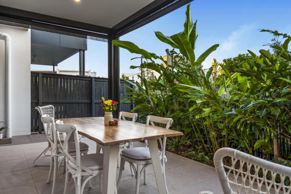 48 Delta Cct, Hope Island, QLD 4212