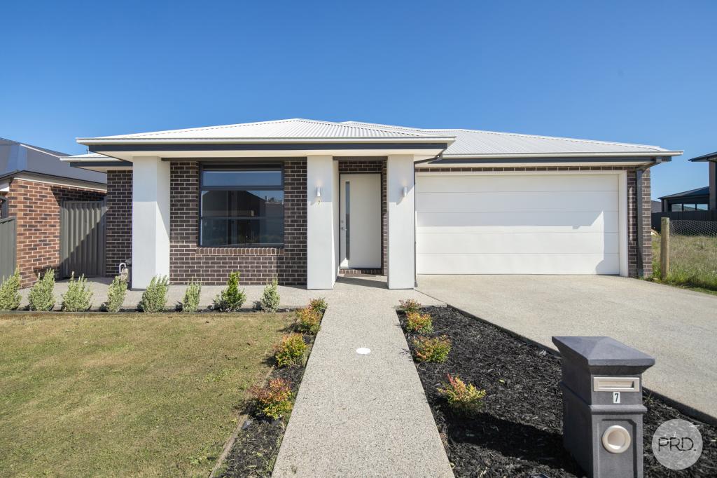 7 CROPLEY ST, LUCAS, VIC 3350