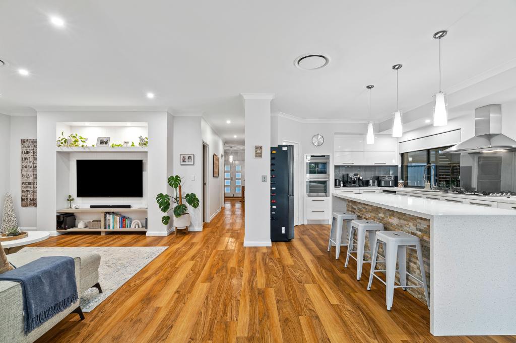 4 Jester Pkwy, Meadow Springs, WA 6210