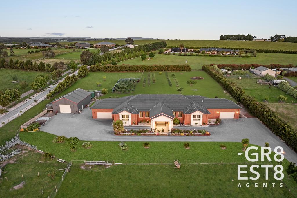 7 Cremin Dr, Pakenham, VIC 3810