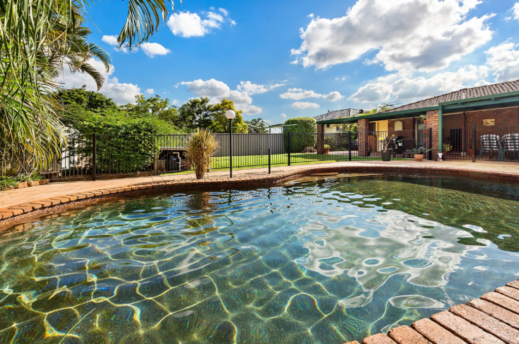 37 Caloola Dr, Springwood, QLD 4127