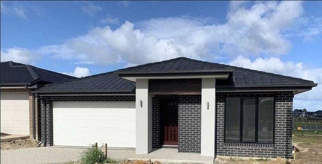 24 Keskadale Way, Clyde North, VIC 3978