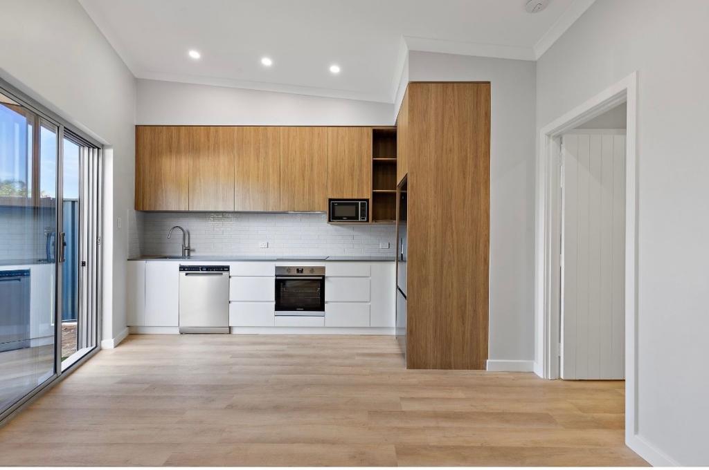 3 Beckett Cl, Lake Coogee, WA 6166