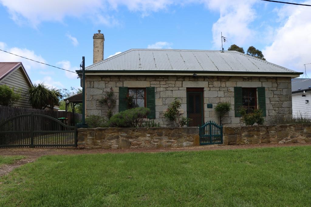 16 Badajos St, Ross, TAS 7209