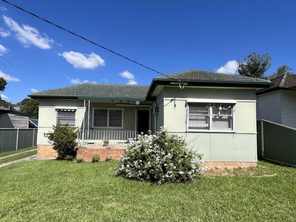 5 Warman St, Pendle Hill, NSW 2145