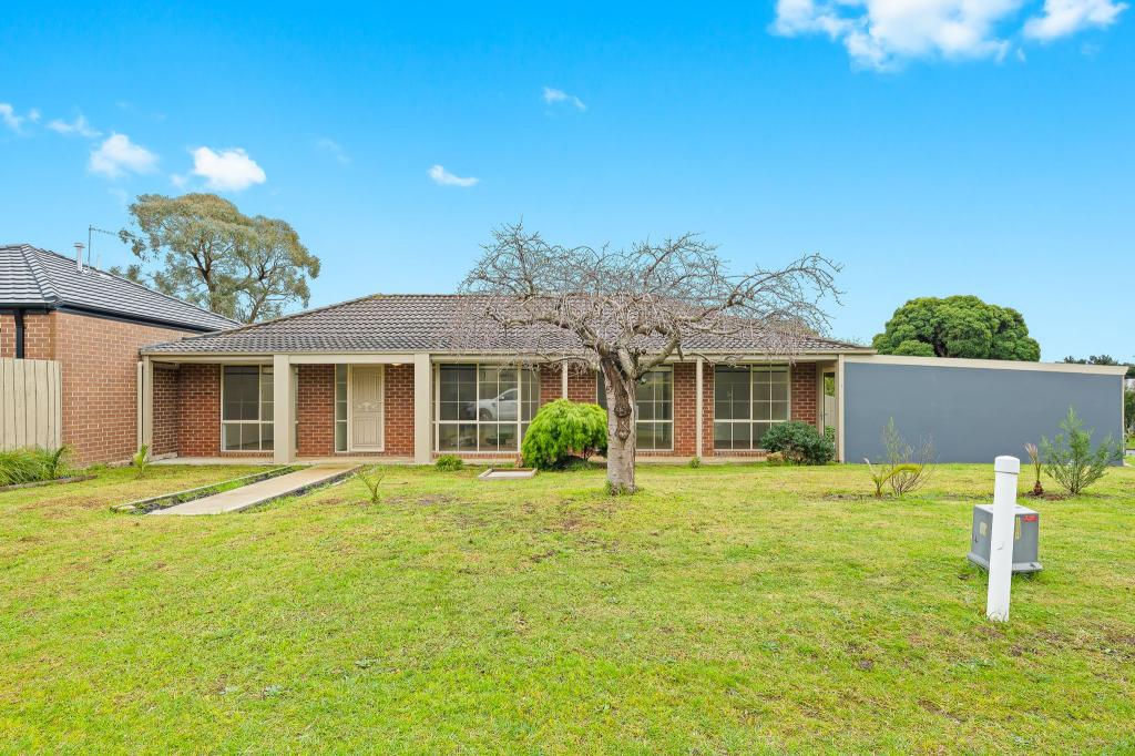 73 Toirram Cres, Cranbourne, VIC 3977