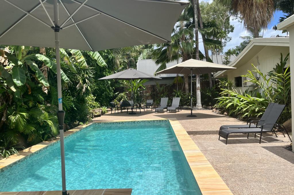 7 Talpa Cl, Palm Cove, QLD 4879