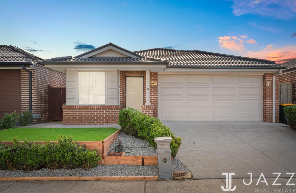 19 Solitude Cres, Point Cook, VIC 3030