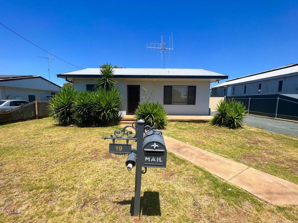 19 Macarthur St, Parkes, NSW 2870