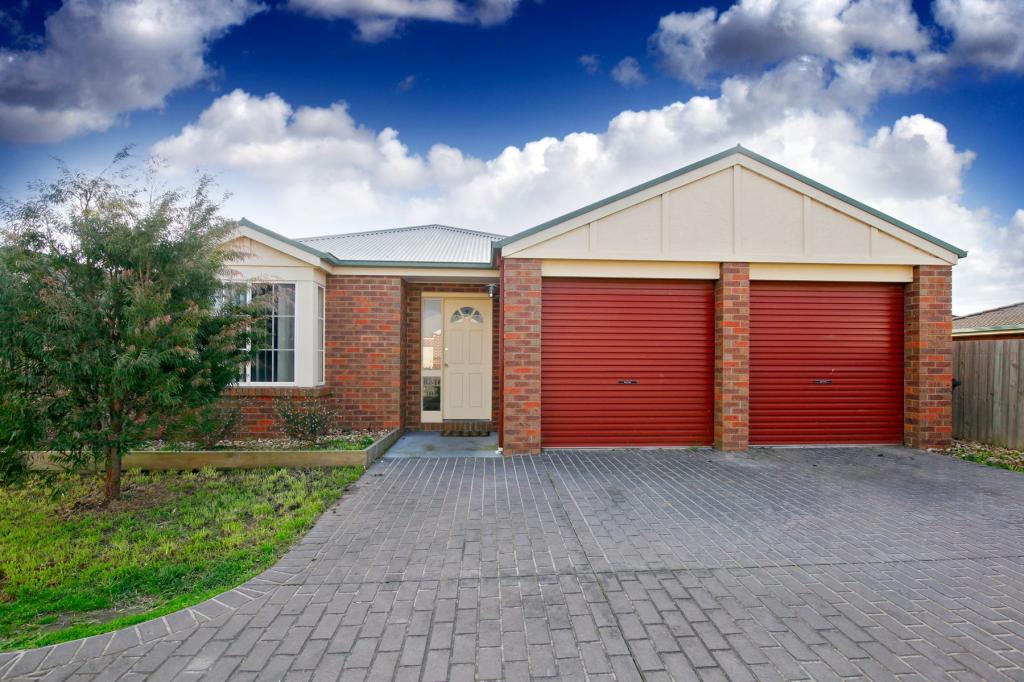 8 Redleaf Cl, Lara, VIC 3212