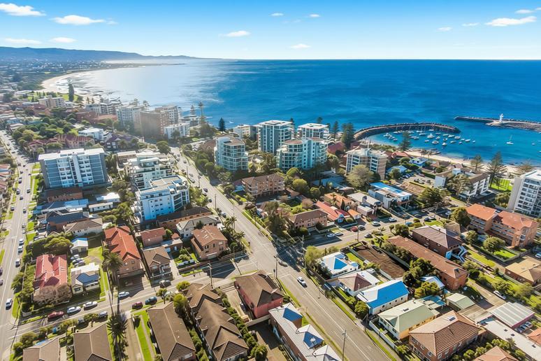 1/68 CORRIMAL ST, WOLLONGONG, NSW 2500