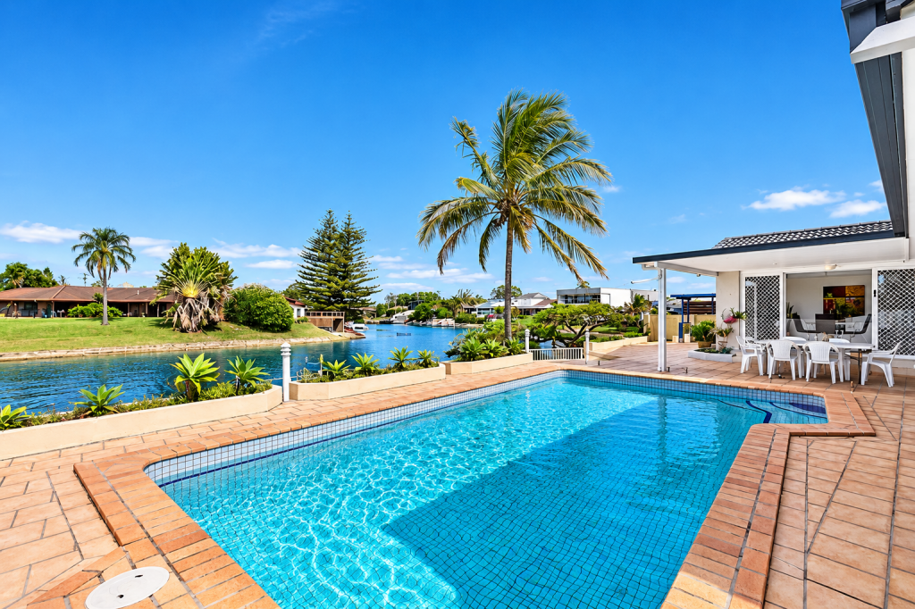 31 Sophie Ave, Broadbeach Waters, QLD 4218