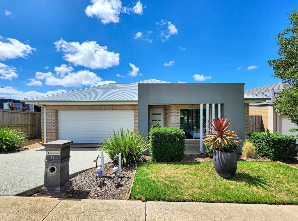 11 Ashbury Bvd, Armstrong Creek, VIC 3217