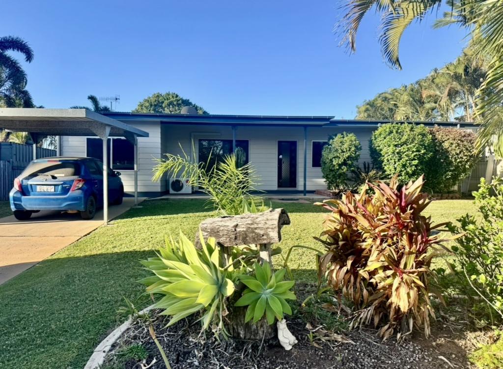 33 CUTHBERT ST, MORANBAH, QLD 4744