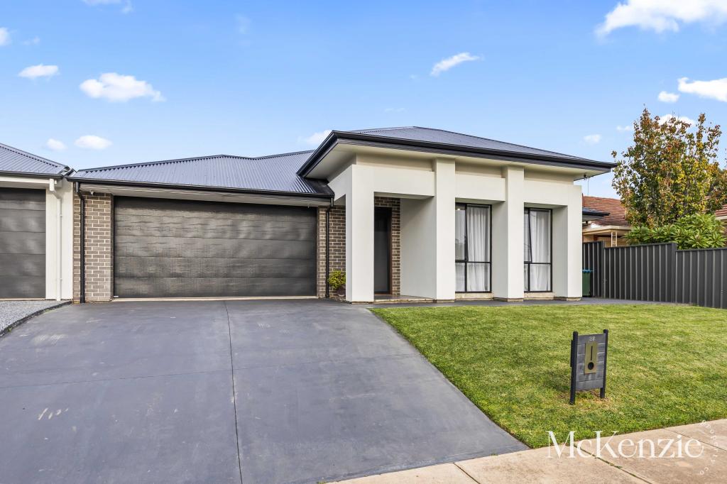 37 Fairview Tce, Clearview, SA 5085