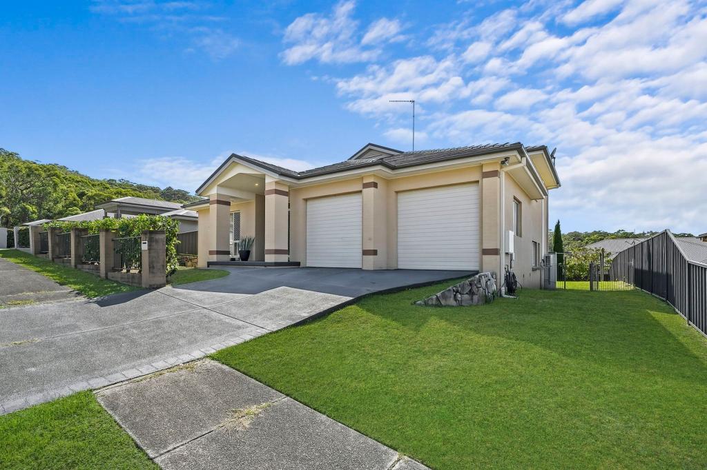 4 Greystone Cl, Fennell Bay, NSW 2283