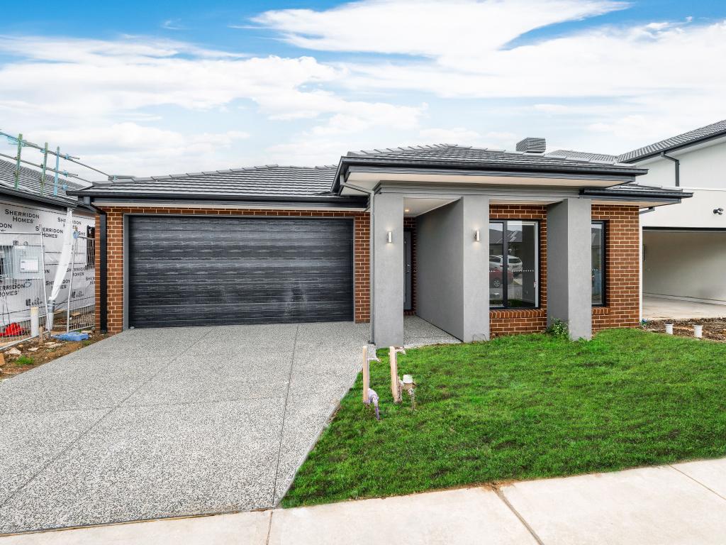 7 Patrobas Loop, Cranbourne East, VIC 3977