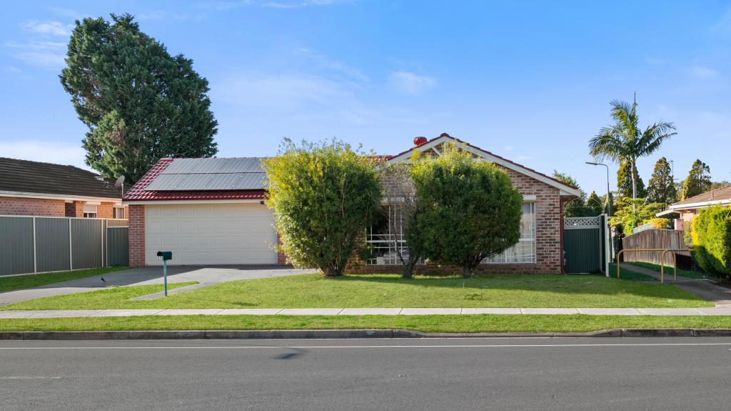 273 Copperfield Dr, Rosemeadow, NSW 2560