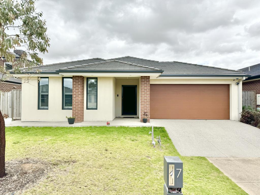 7 HONEYCOMB AVE, MANOR LAKES, VIC 3024