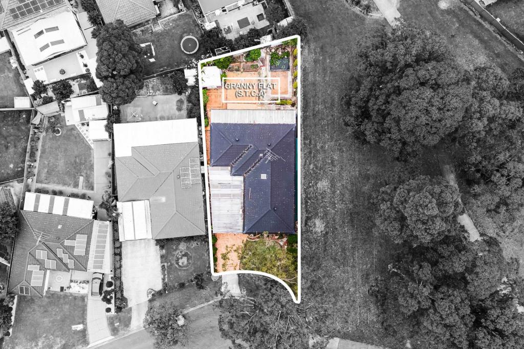 5 Karini Cl, Green Valley, NSW 2168