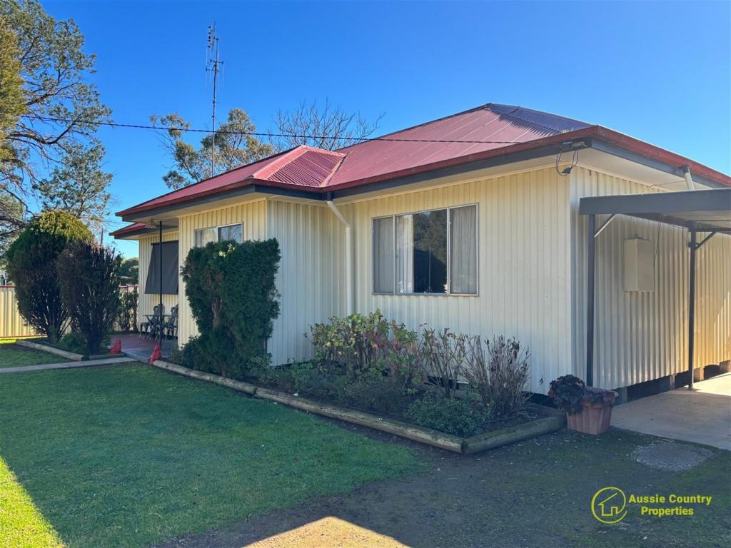 20 NANGUNIA ST, BERRIGAN, NSW 2712