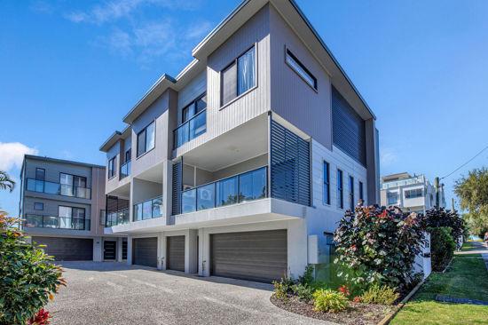 1/81 MINNIE ST, SOUTHPORT, QLD 4215