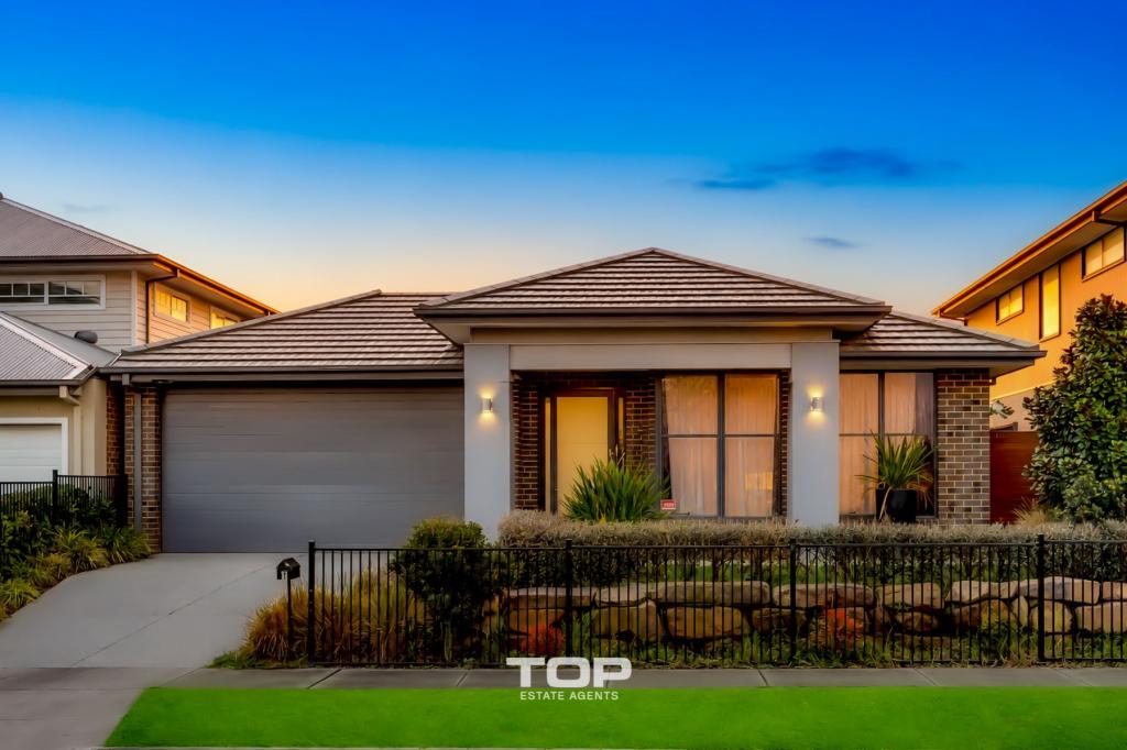 7 ARCOLA ST, CLYDE NORTH, VIC 3978
