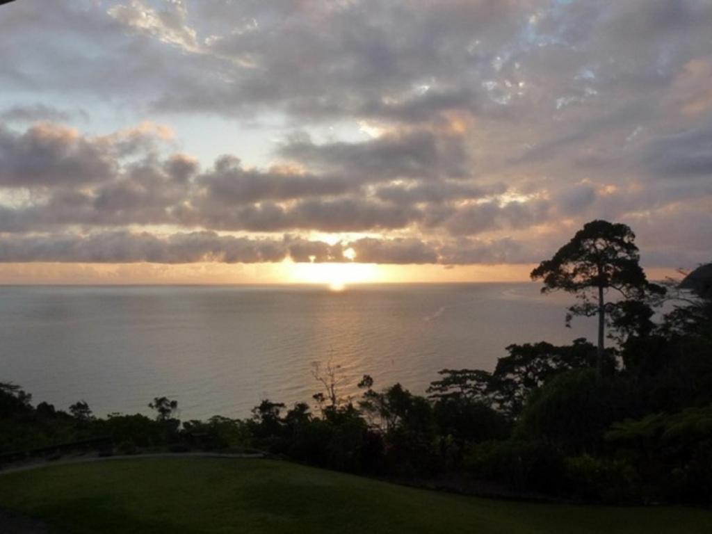 Lot 15 Etty Bay Rd, Etty Bay, QLD 4858