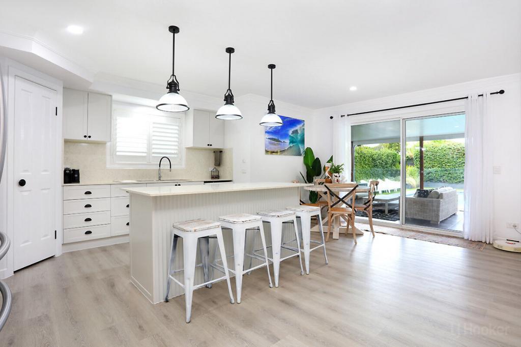 4 Clematis Ave, Hollywell, QLD 4216