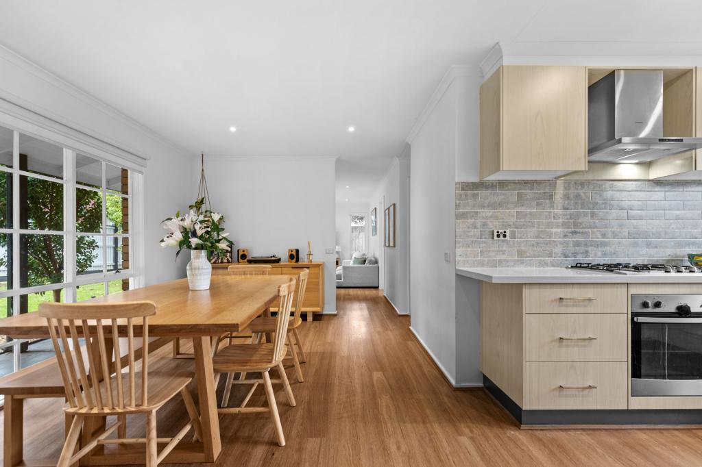 2 YANDIAH CT, FRANKSTON, VIC 3199