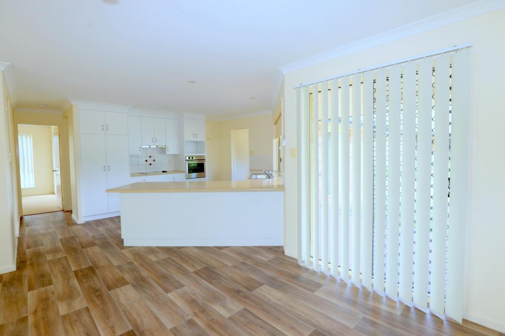 2 Kaitlyn Pl, Emerald, QLD 4720