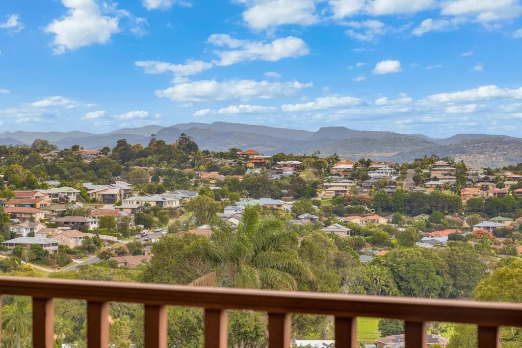 31 Birnam Ave, Banora Point, NSW 2486